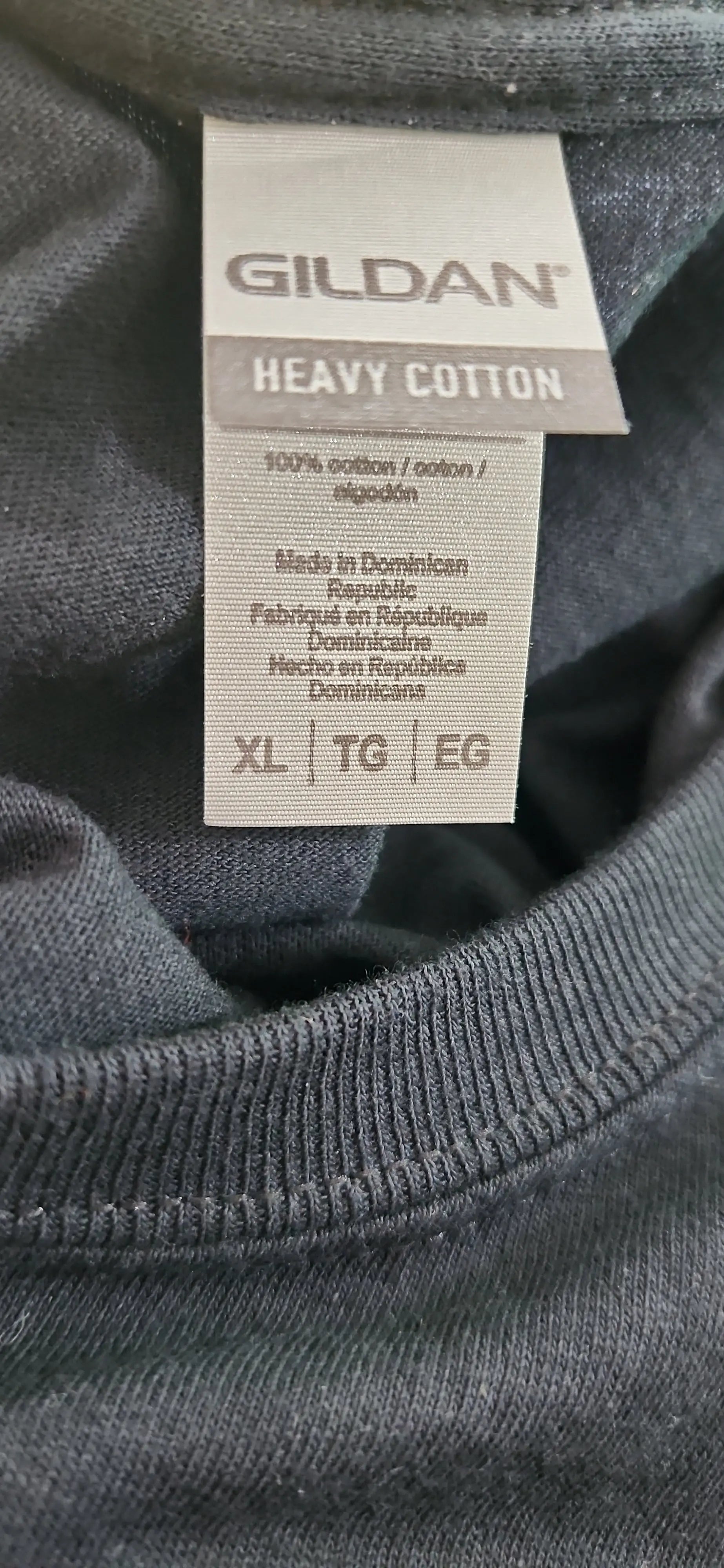 I Am Not A Servant. I Am A Son Who Serves. 👑 Adult Unisex Graphic Tee - XL - Black www.justsaynpromos.com