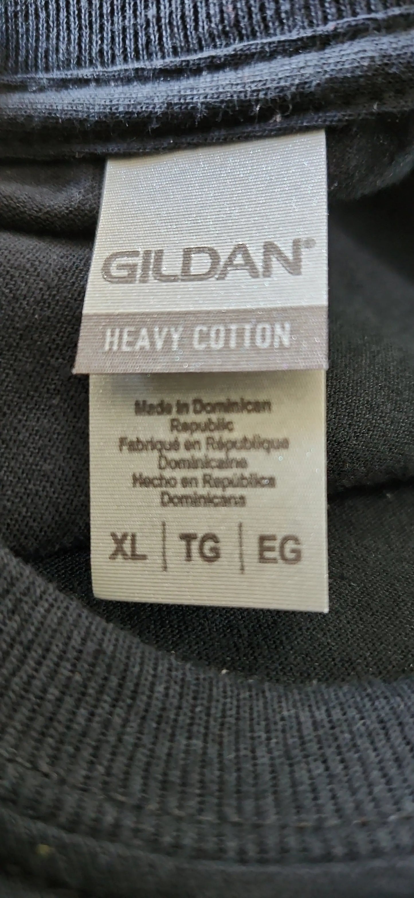 I Am Not A Servant. I Am A Son Who Serves. 👑 Adult Unisex Graphic Tee - XL - Black www.justsaynpromos.com